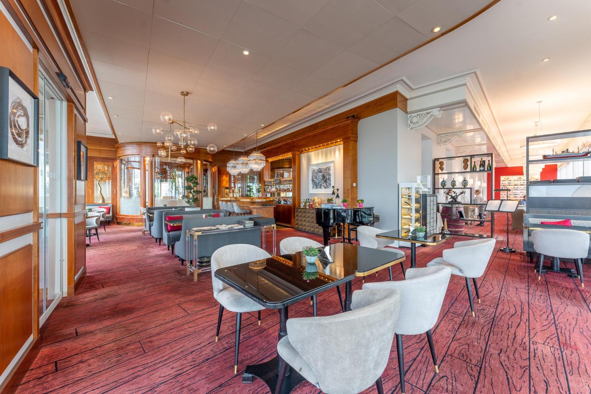 נוישאטל Beau Rivage Hotel מראה חיצוני תמונה The Club at Hong Kong International Airport
