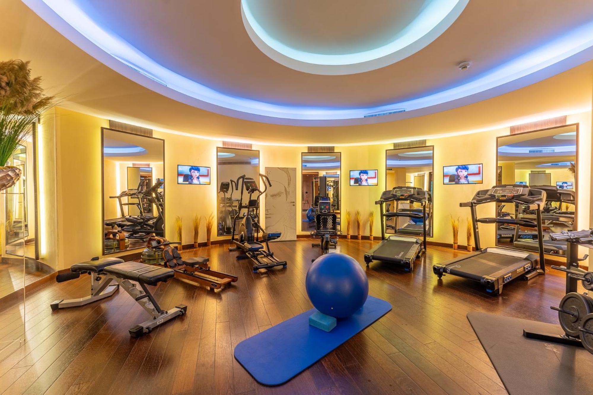 נוישאטל Beau Rivage Hotel מראה חיצוני תמונה The gym at the hotel