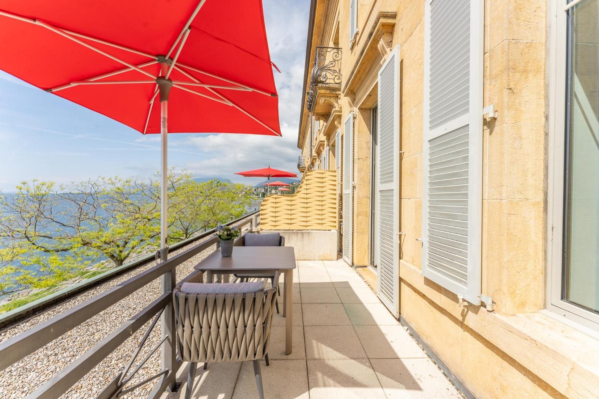 נוישאטל Beau Rivage Hotel מראה חיצוני תמונה A balcony in Geneva, Switzerland
