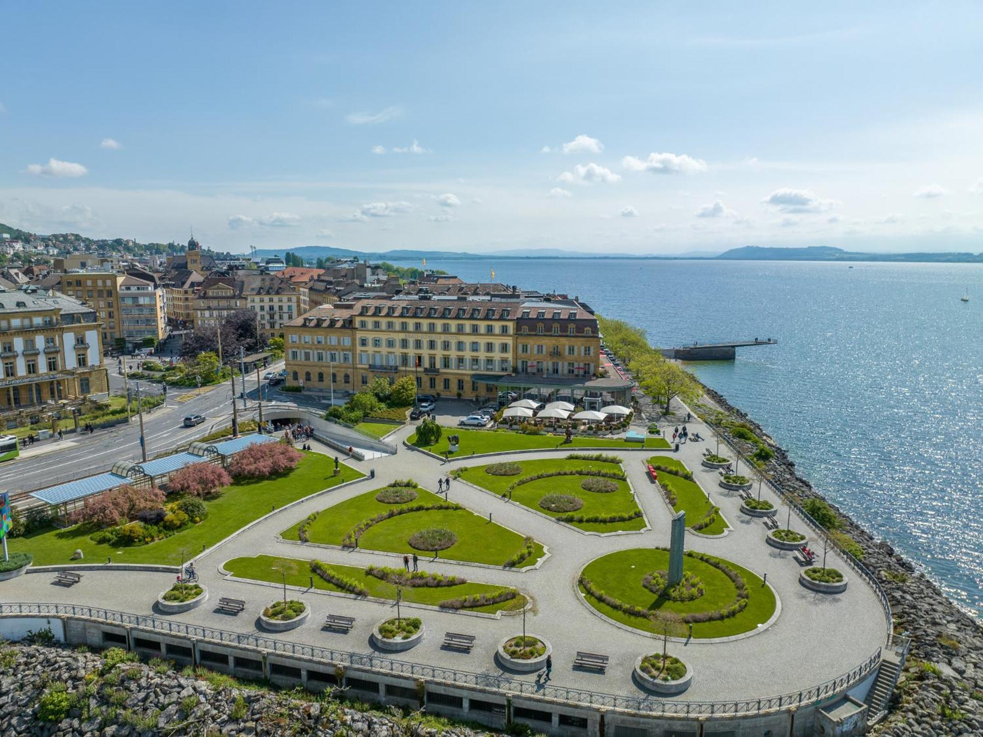 נוישאטל Beau Rivage Hotel מראה חיצוני תמונה Aerial view of the square