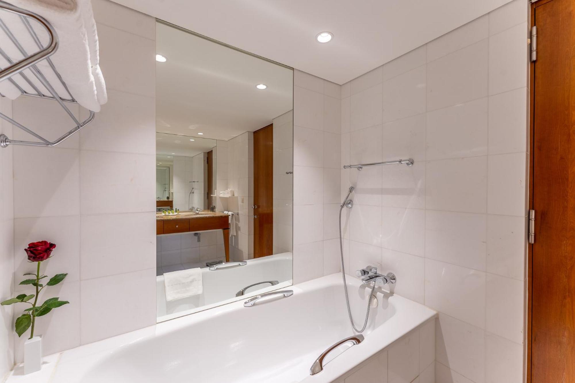נוישאטל Beau Rivage Hotel מראה חיצוני תמונה Bathroom