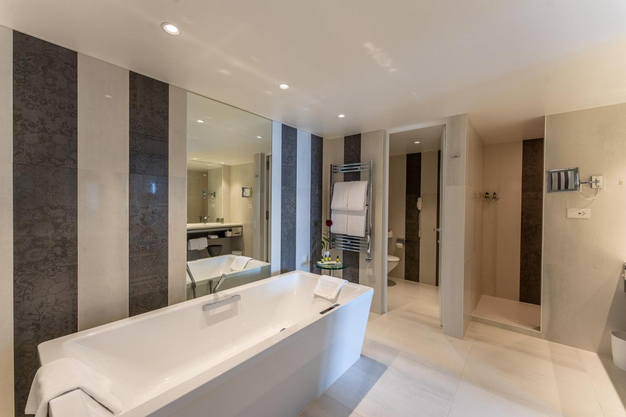 נוישאטל Beau Rivage Hotel מראה חיצוני תמונה Bathroom