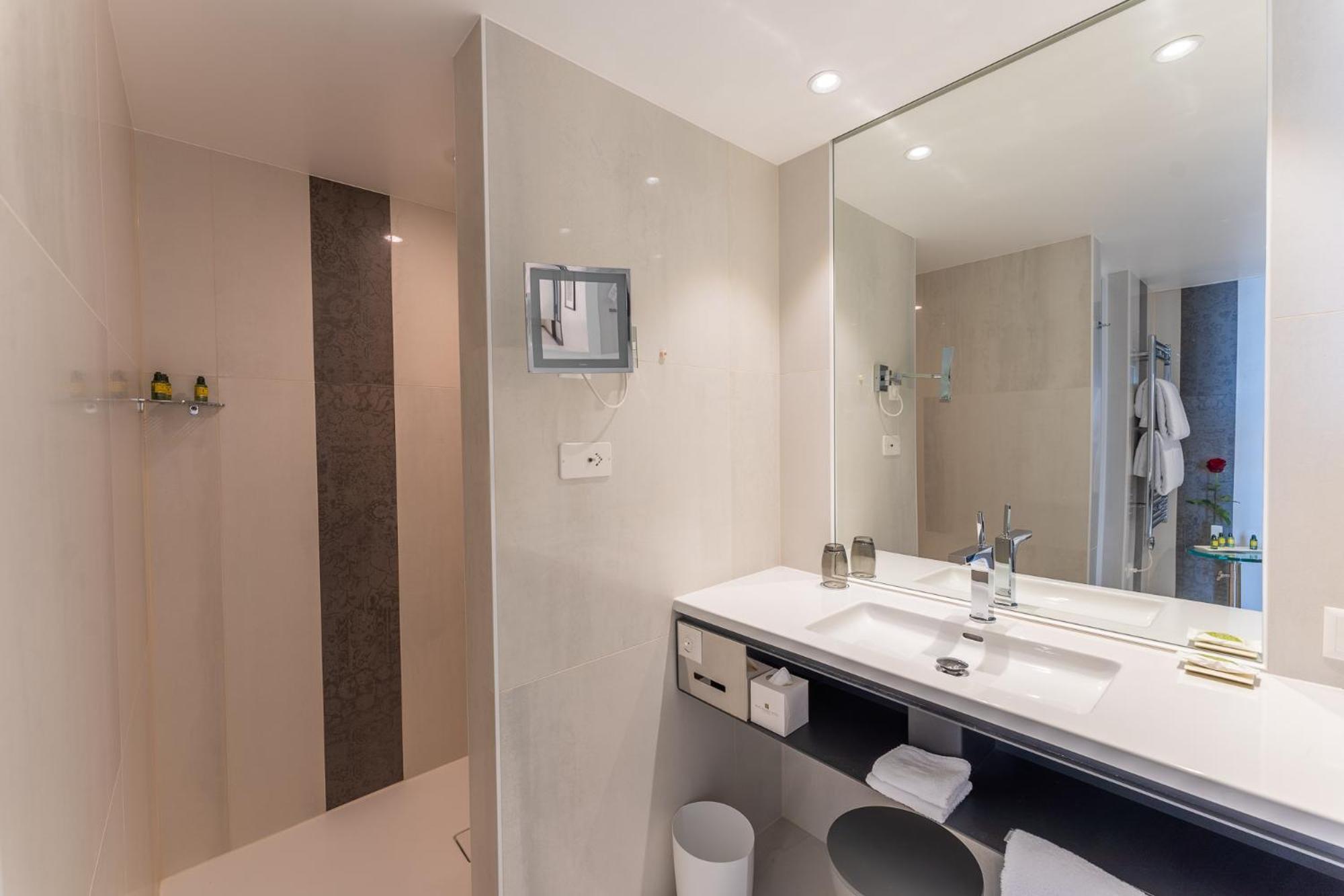 נוישאטל Beau Rivage Hotel מראה חיצוני תמונה Bathroom