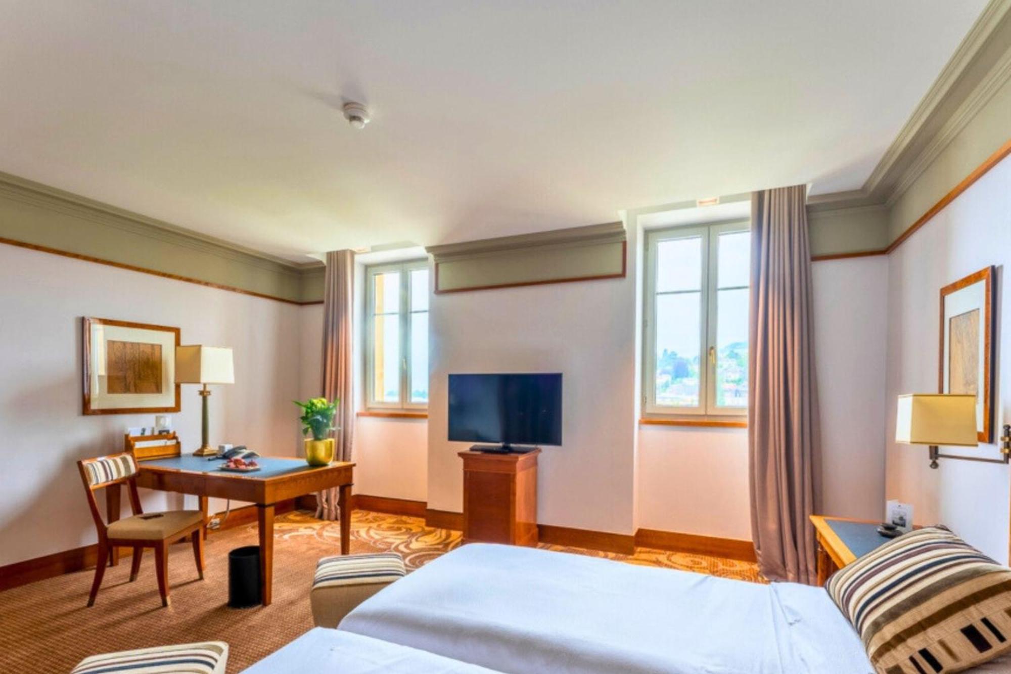 נוישאטל Beau Rivage Hotel מראה חיצוני תמונה A room at the hotel